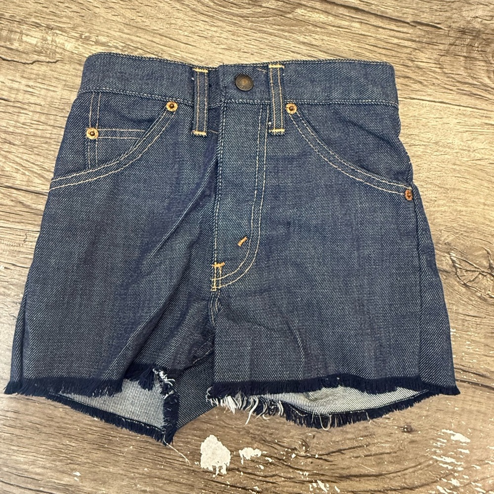 Vintage Levi’s big E kids cut off‎ shorts